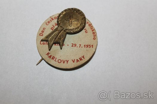 Odznaky "1. M Á J A" a iné. - 10