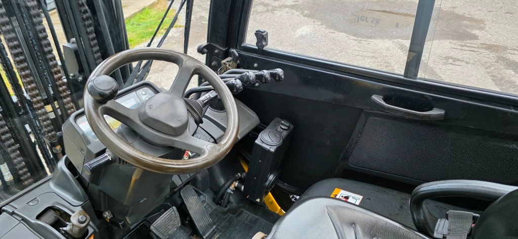 Caterpillar DP35N - 10