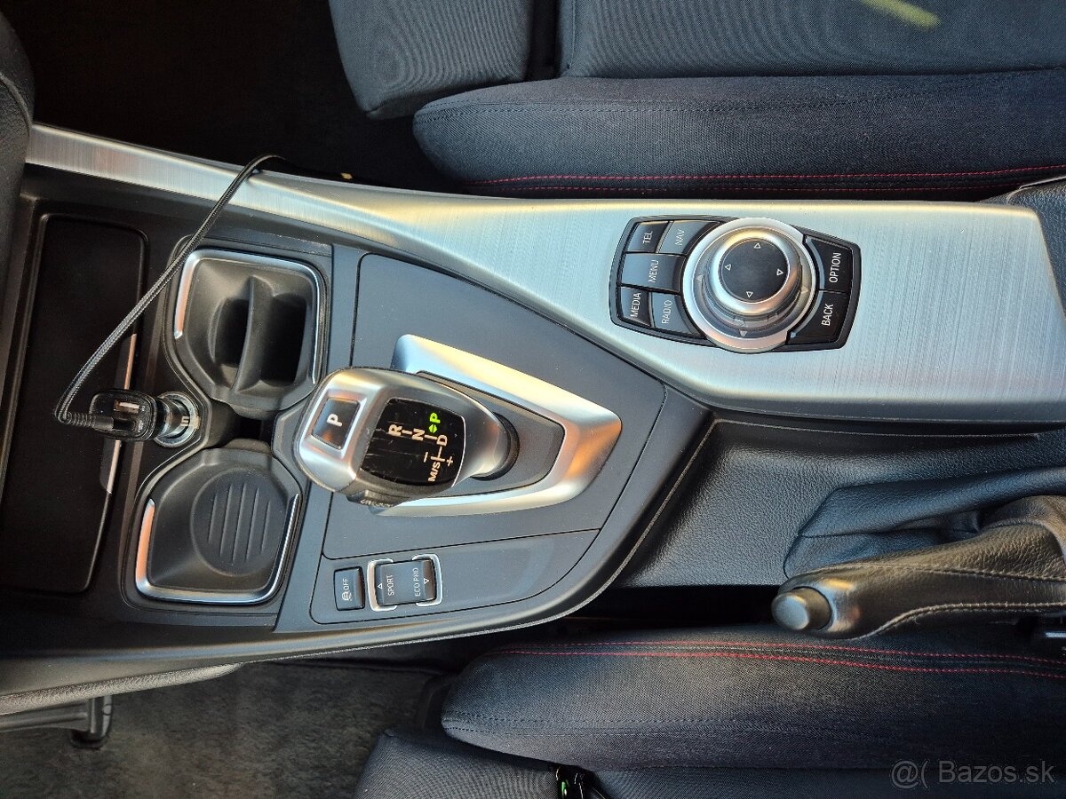 BMW rad 1 118d A/T - 10