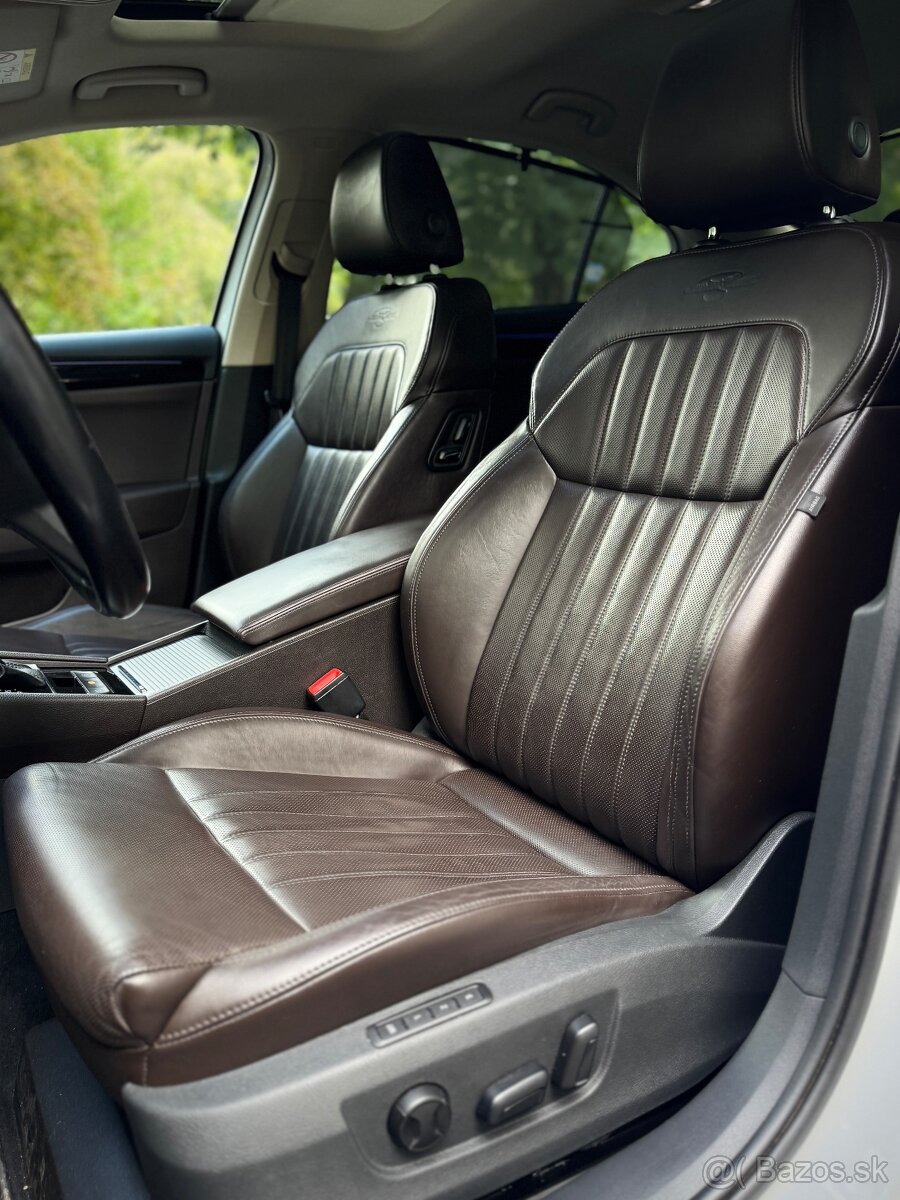 ŠKODA SUPERB 2.0 TDi 4x4 Laurin & Klement - 10