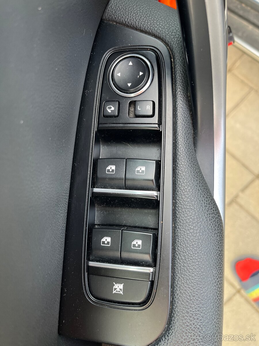 KIA XCEED 1.6 CRDi aurtomat – výbava GOLD - 10