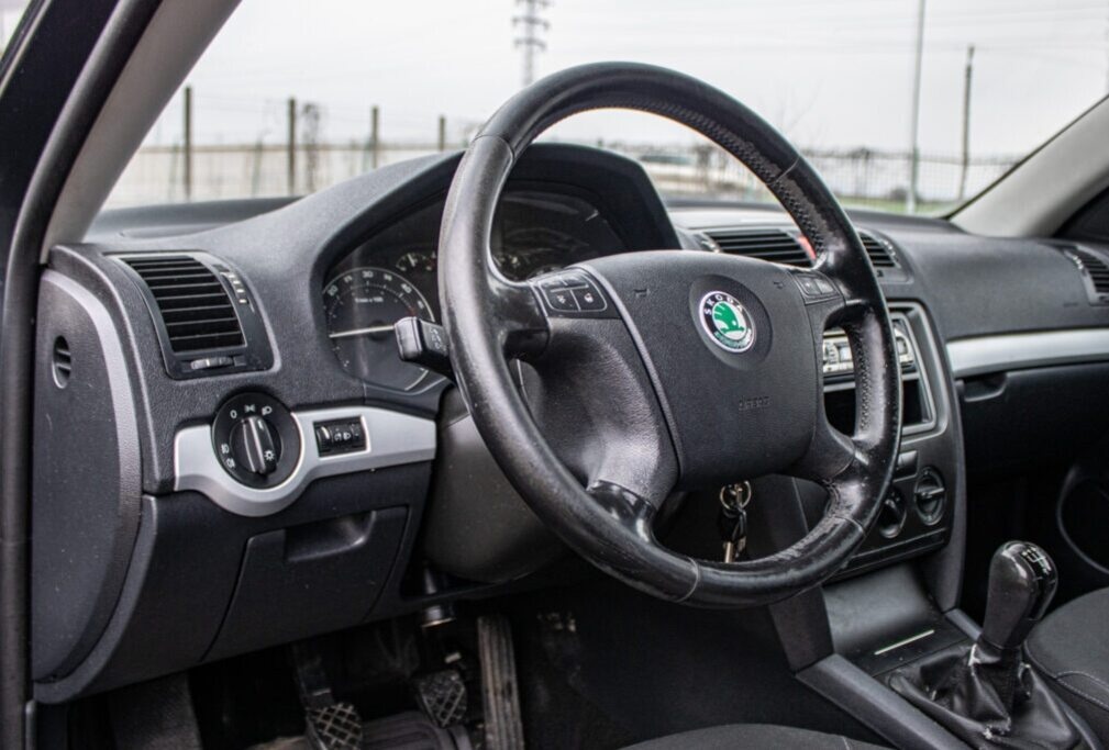 Škoda Octavia 2 z roku 2007 - 10