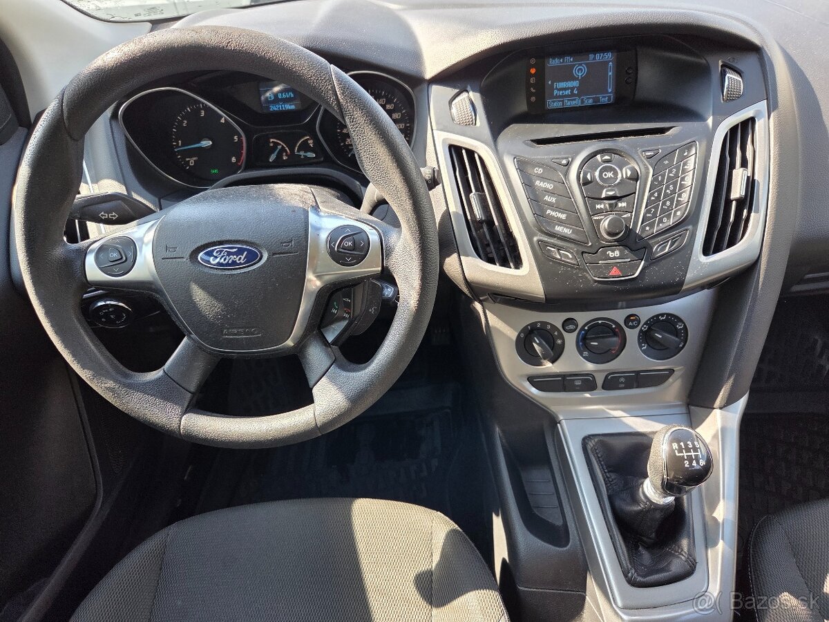 Ford Focus 1.6 tdci - 10