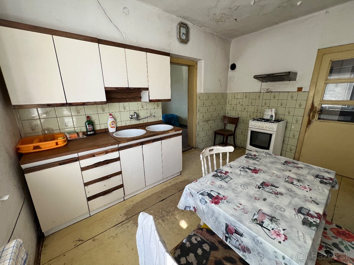 Na predaj 4 izbový rodinný dom, Černík - 10