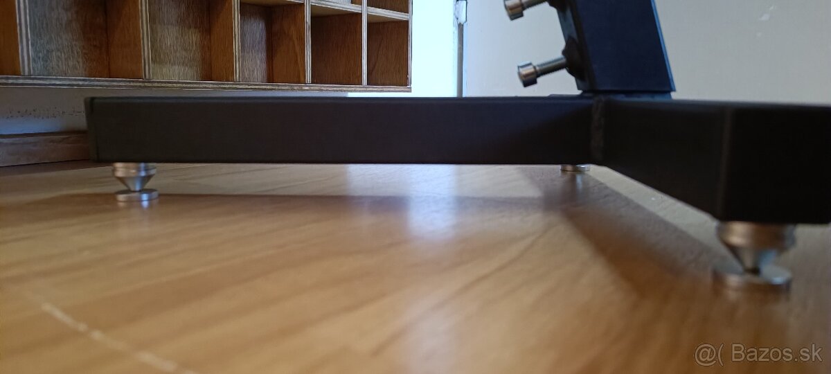 Stojany na reproduktory - 10