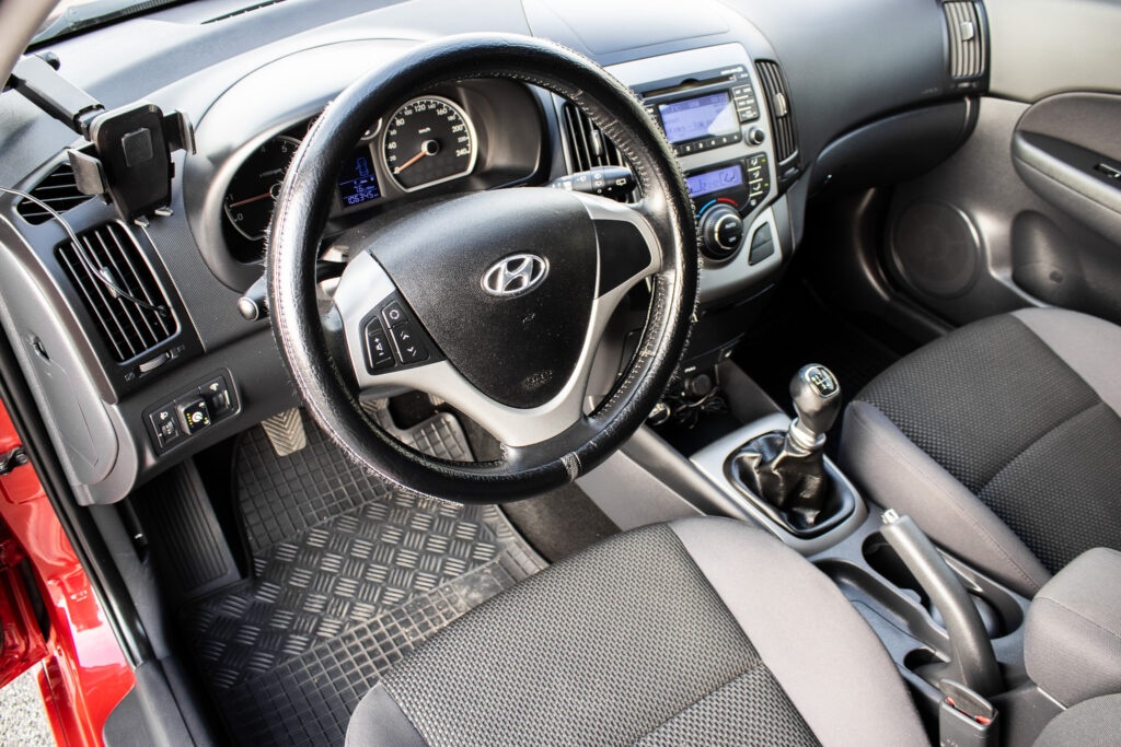 Hyundai i30 CW 80kW (2011) - 10