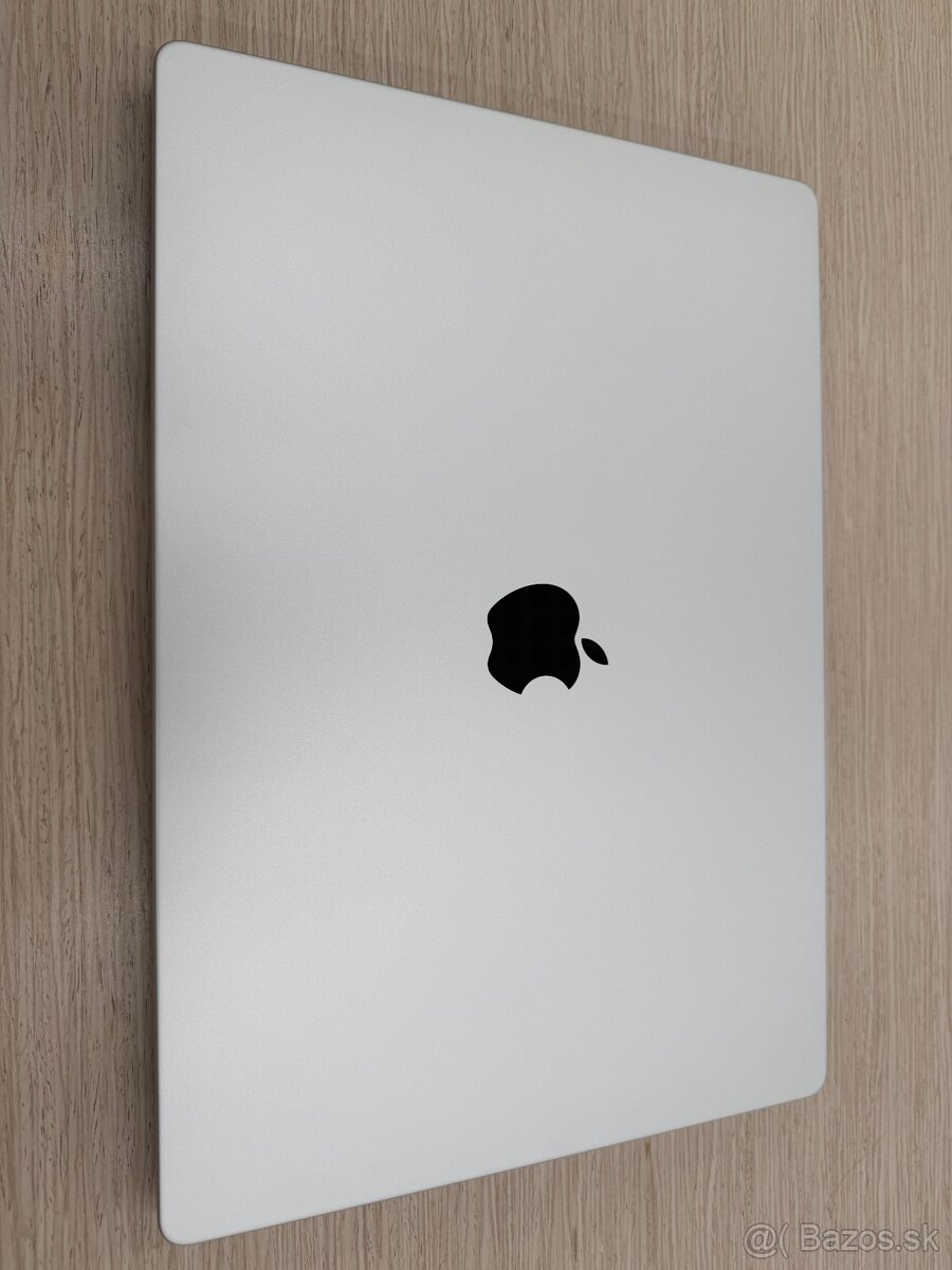 MacBook Pro (16-palcový, 2021) - 10