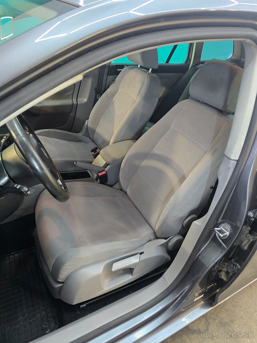 Volkswagen Golf V Variant 1.9TDI 77kw - 10