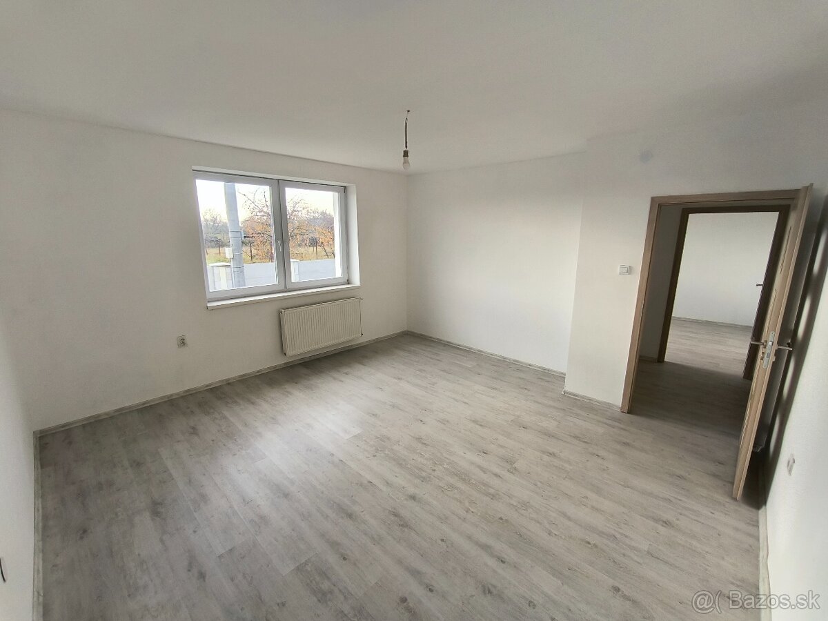 Rodinný dom po rekonštrukcii na predaj, Veľké Úľany - 10