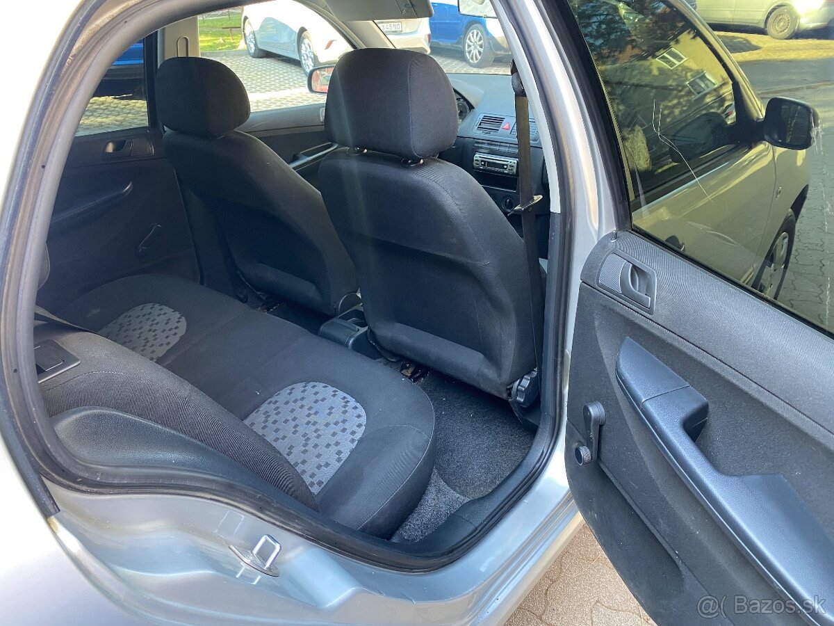 Škoda Fabia 1.2HTP Rok výroby 2006 (facelift) - 10