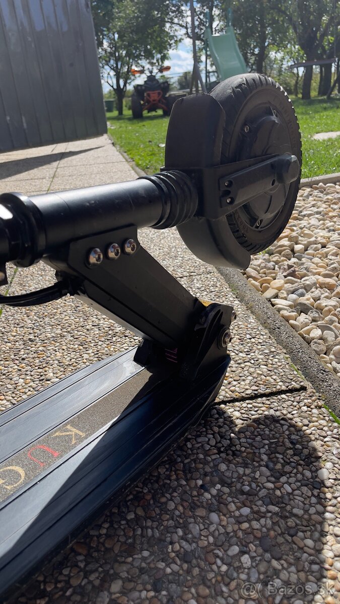 Elektrická kolobežka KUGO S3 - 10