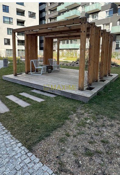 Jégeho alej V - 2-izbový byt s dvoma pivnicami a výnimočne k - 10