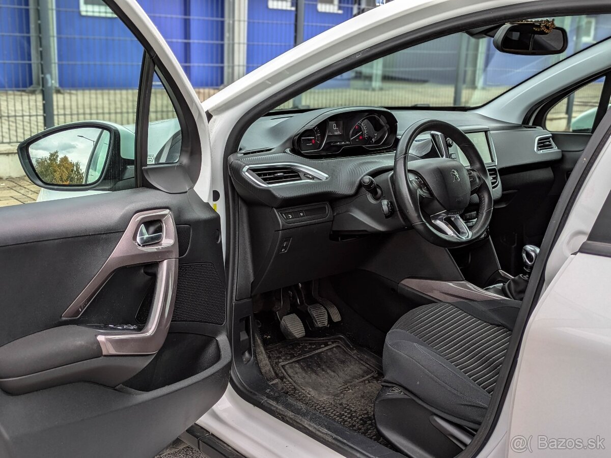 Peugeot 2008 1.2 PureTech Allure, 96kW, M6, 1.majiteľ - 10