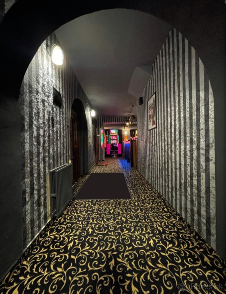 Obchodna budova - 10