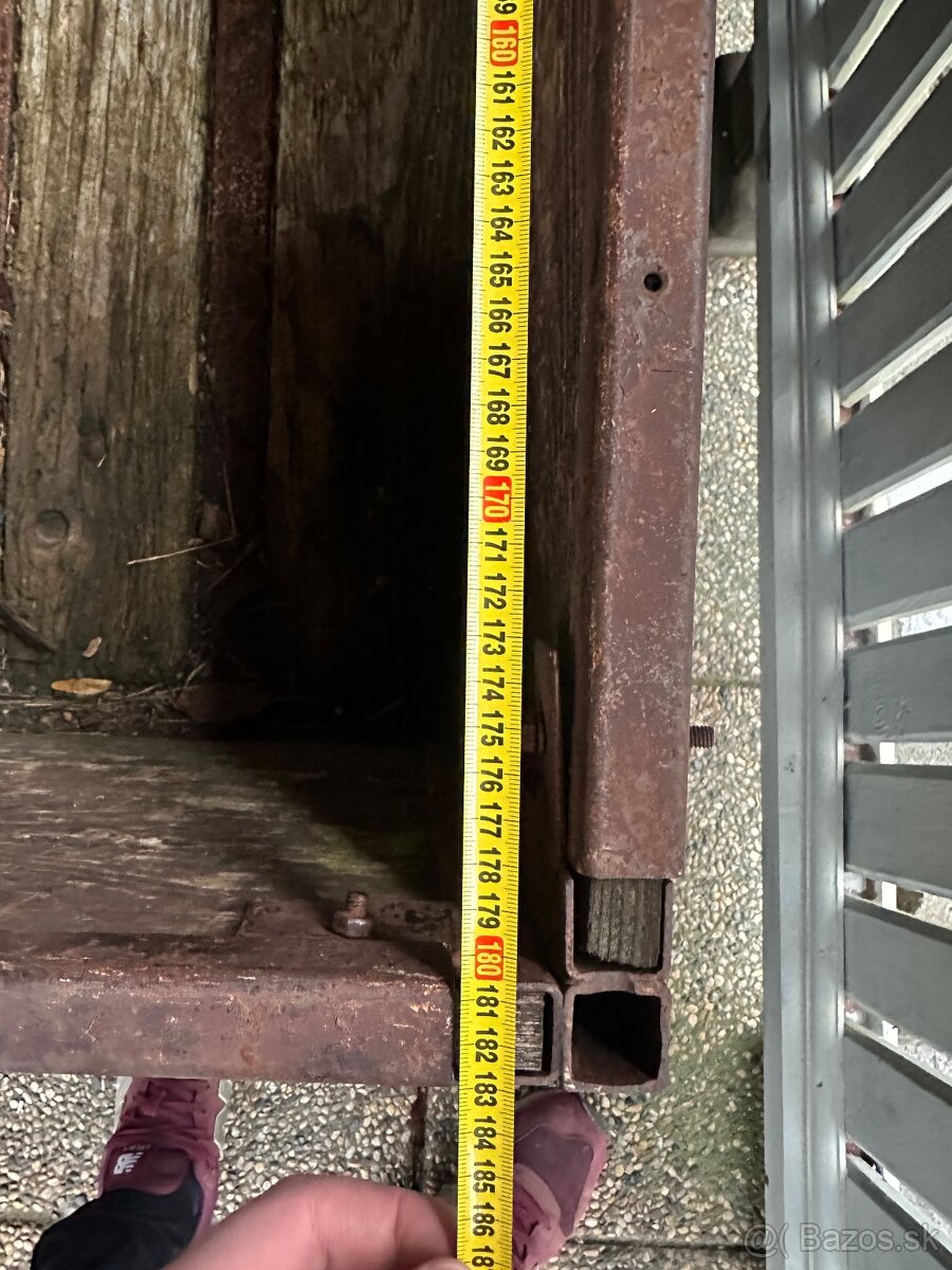 Predám prívesný vozík - 10