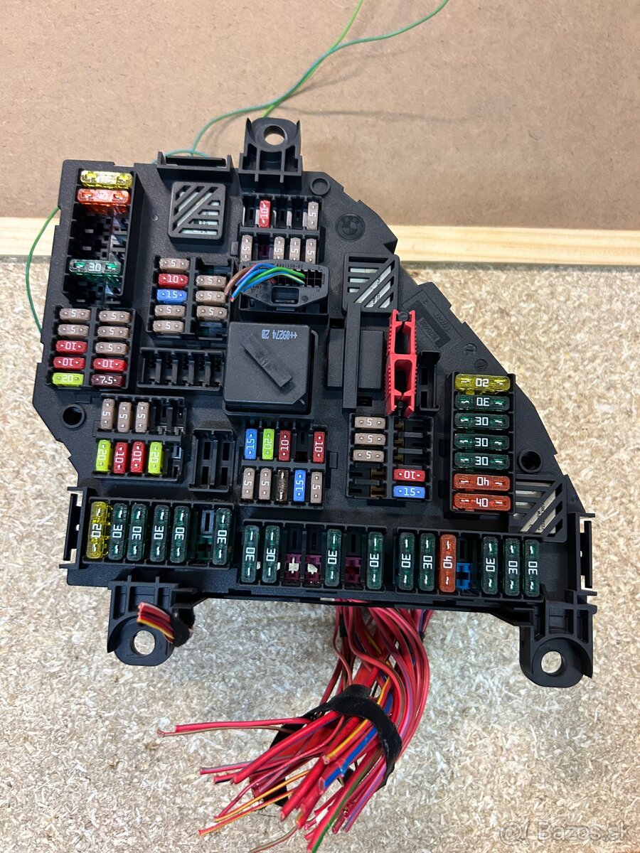 BMW 7 F01 NÁHRADNÉ DIELY - 10