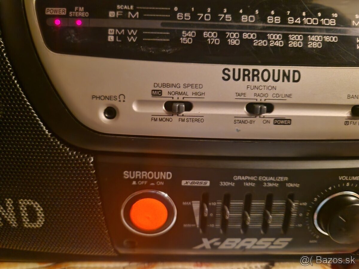 X- BASS dvojkazetový Rádiomagnetofón SHARP SURROUND - 10