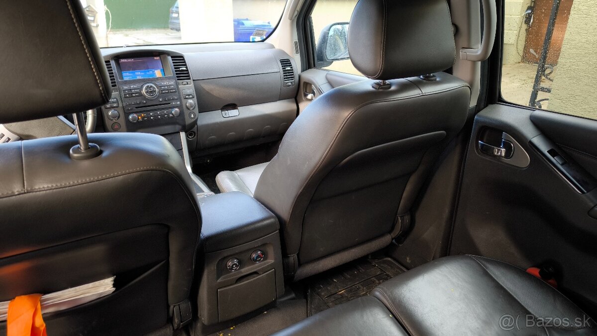 Nissan Pathfinder 3.0 diesel 170kW - 10