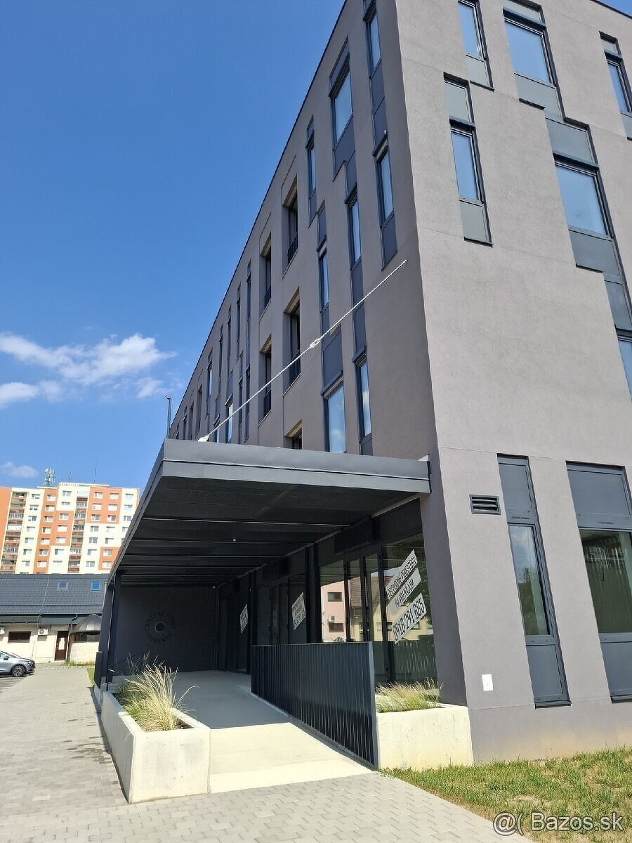 Obchodné priestory pre Vaše podnikanie -TOP LOKALITA - 10