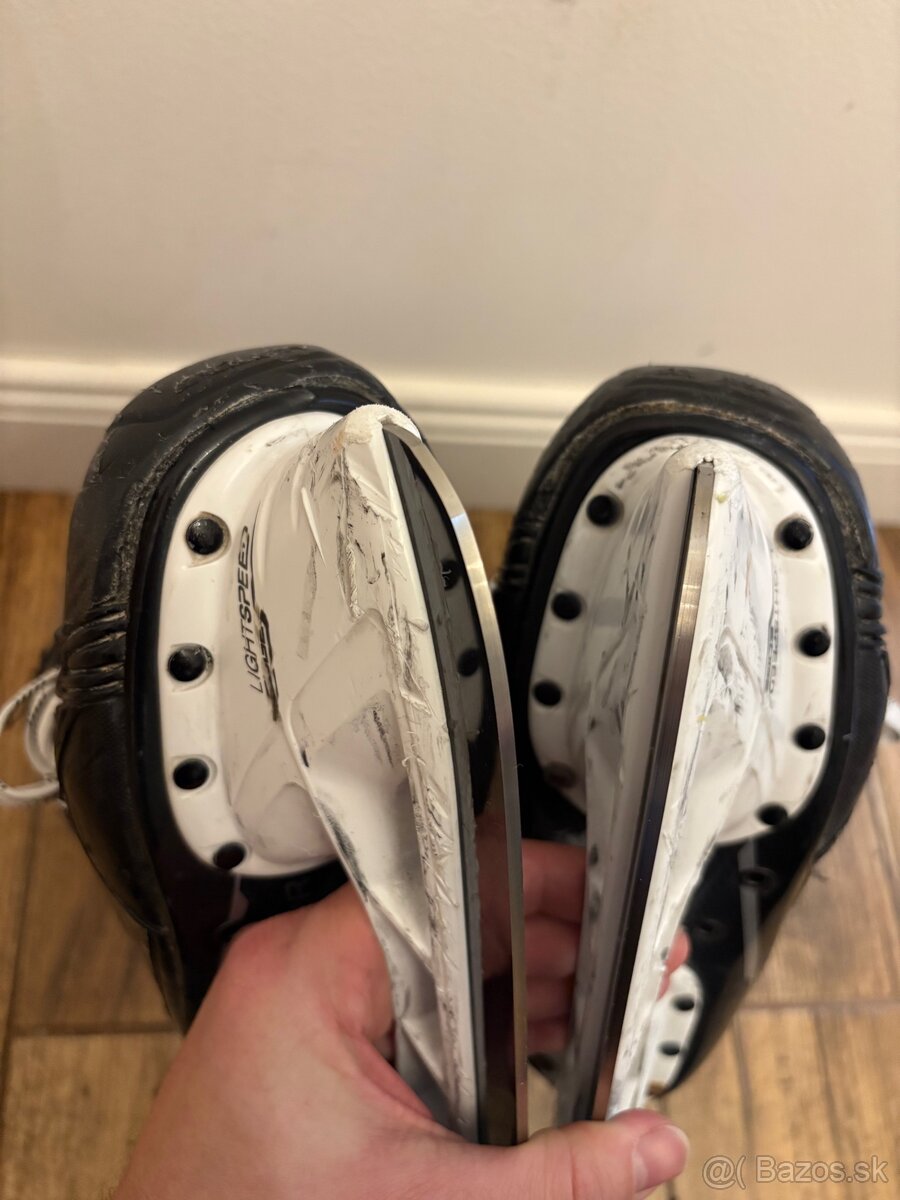 Predám hokejové korčule Bauer Mach veľ. 7, Fit 2 - 10