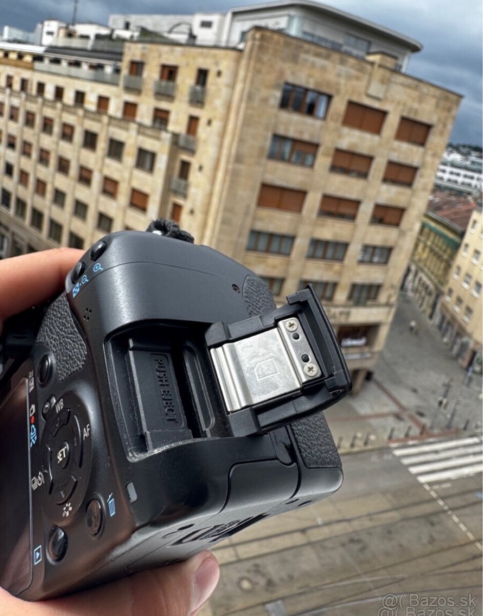 Predám Canon EOS 500D (telo) - 10