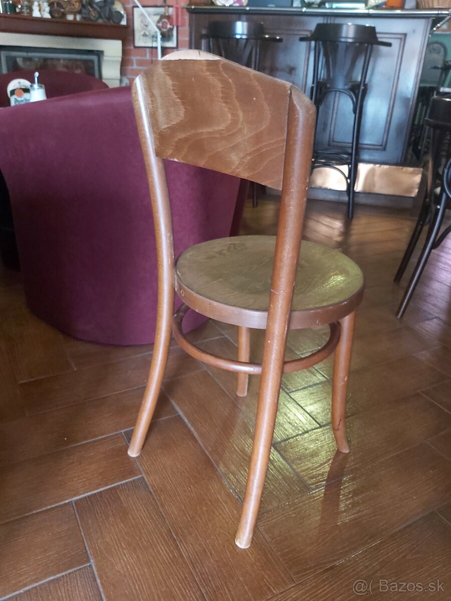 Stare stoličky - 10