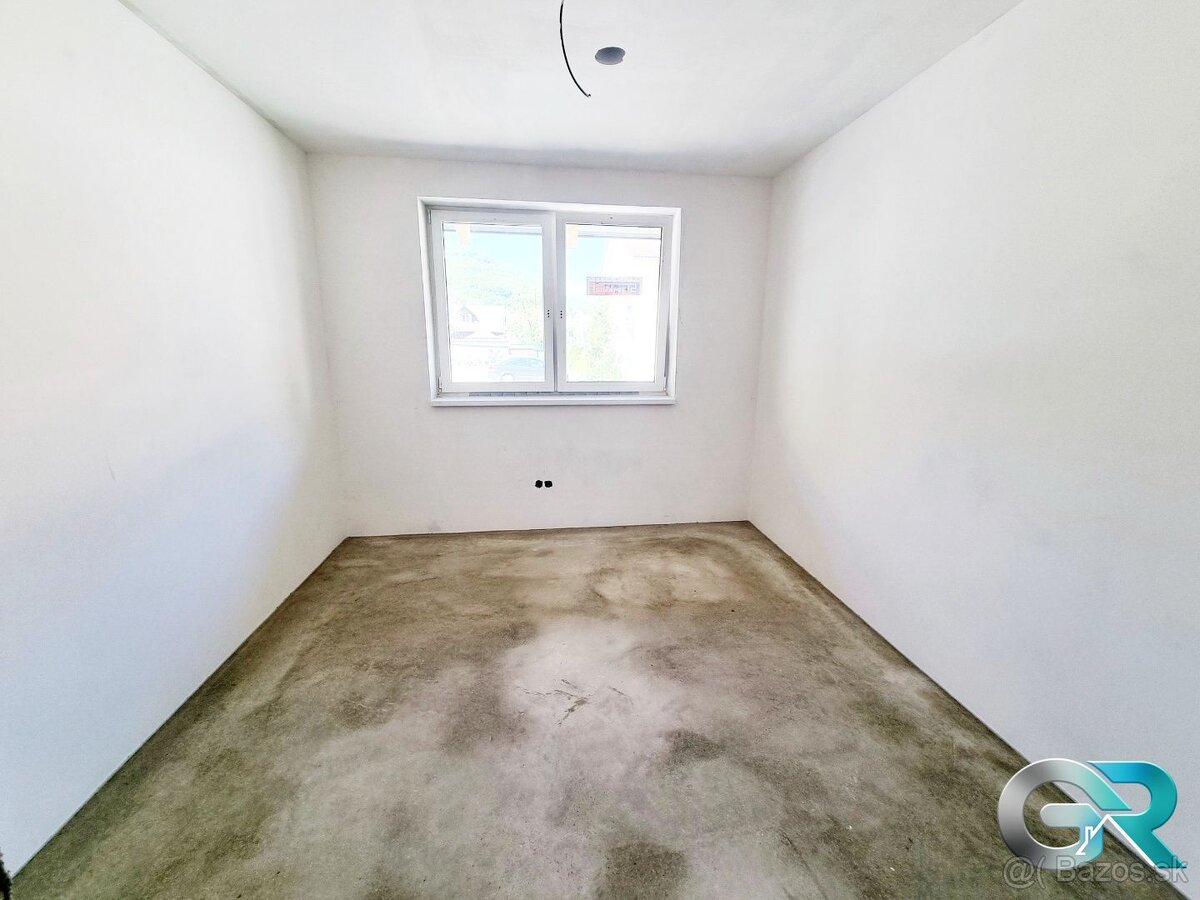 REZERVOVANÉ Novostavba Rodinného domu v obci Košecké Podhra - 10