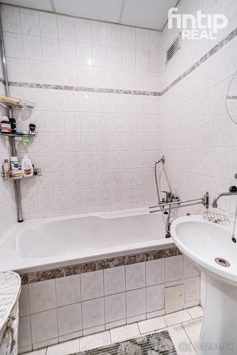 Priestranný 3 izbový byt ulica Študentská - 10