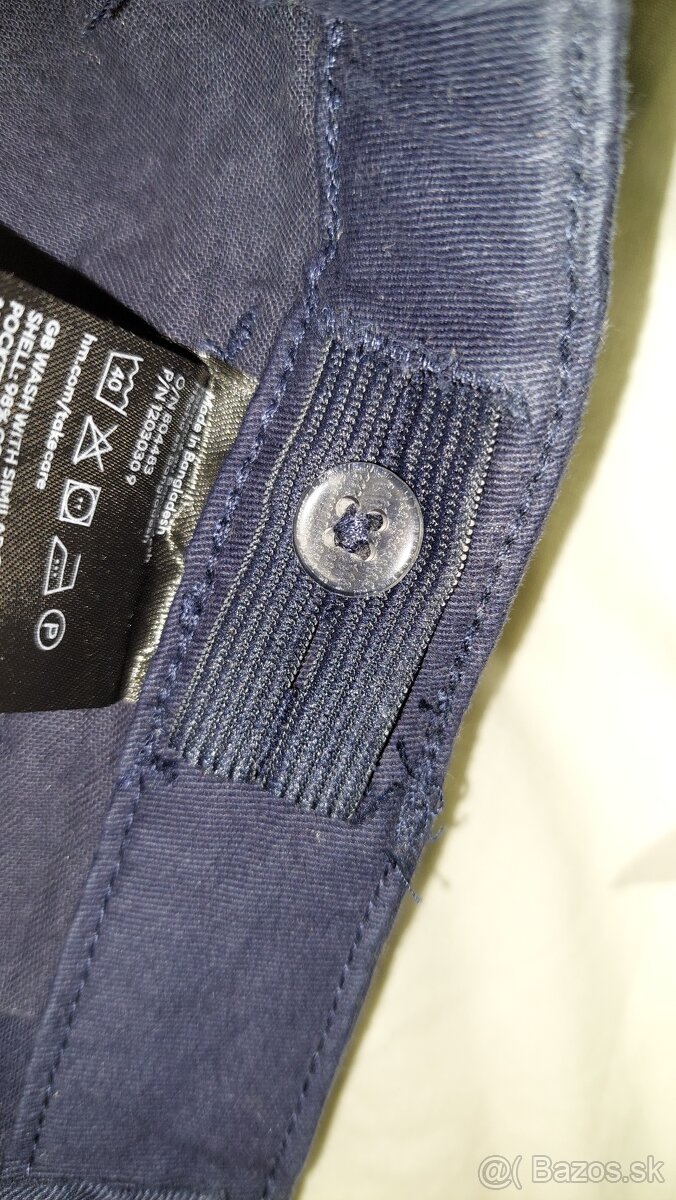 Široké rifle CA, HM čierne kapsáče a tmavo modré noh. - 10