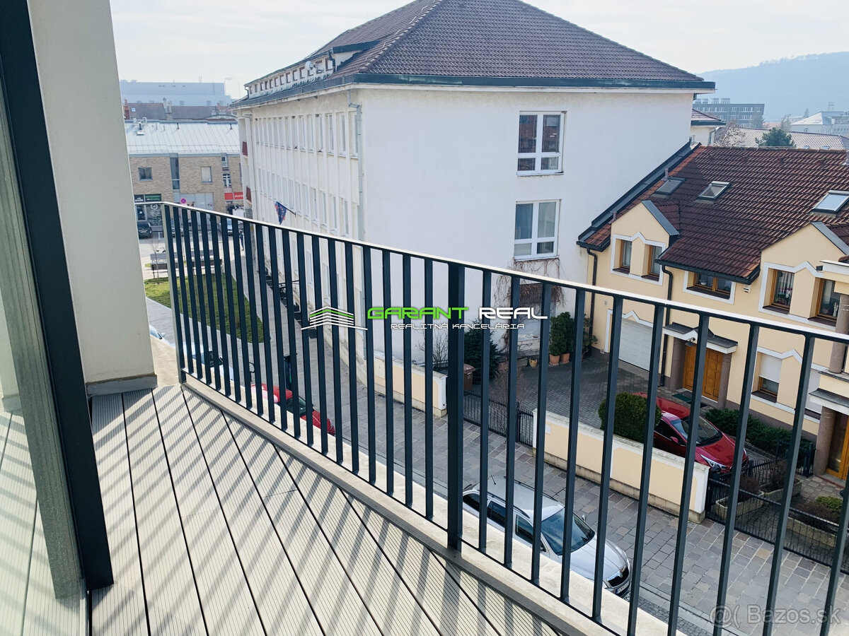 Prenájom kancelária 43 m2, 3. poschodie, Jarková 14 - 10