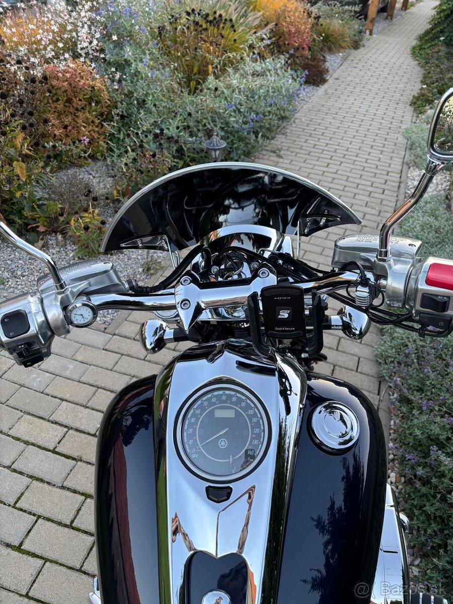 Yamaha Raider xv 1900 - 10