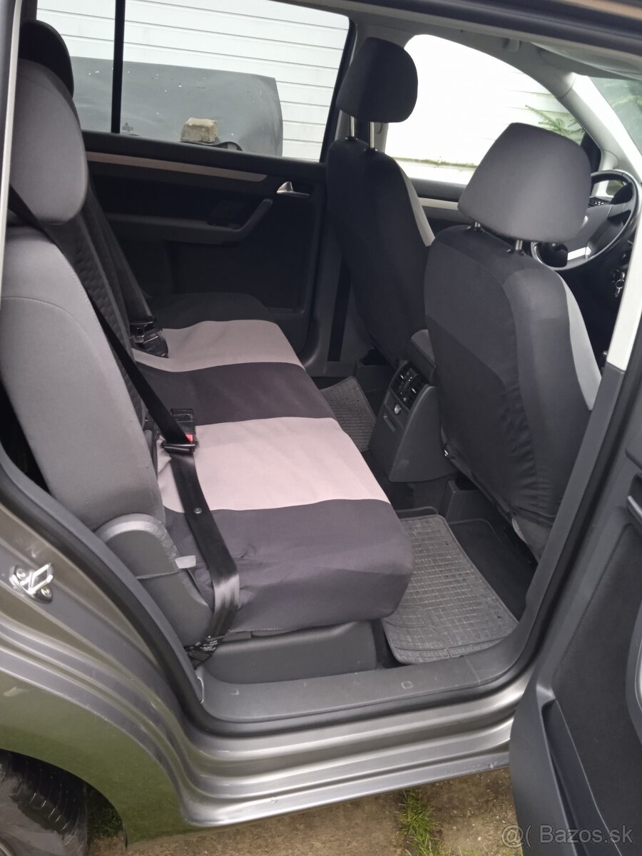 VW Touran 1.9 TDI 77 kW - 10