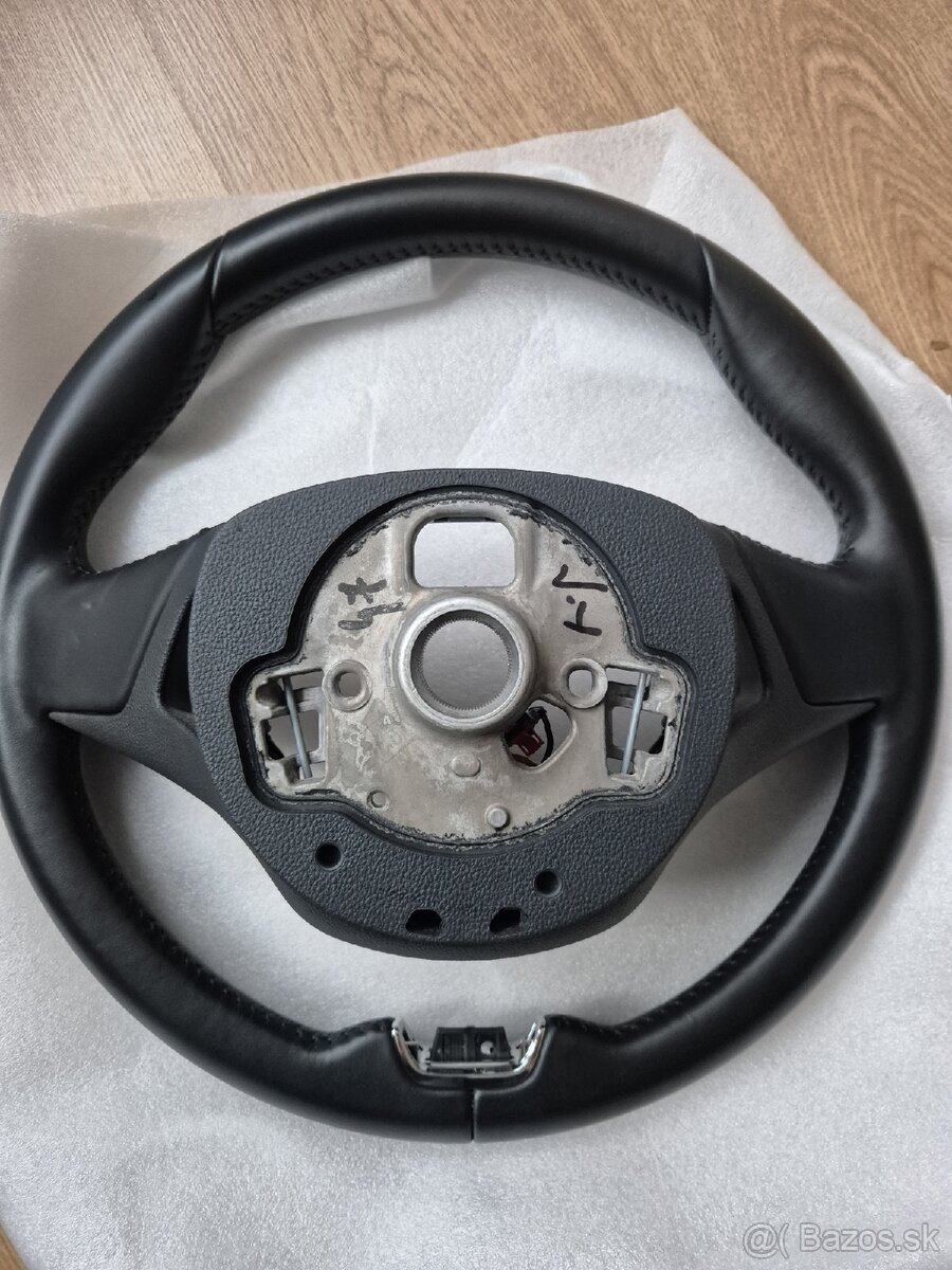 SKODA VYHRIEVANY MULTIFUNKČNÝ VOLANT - 10