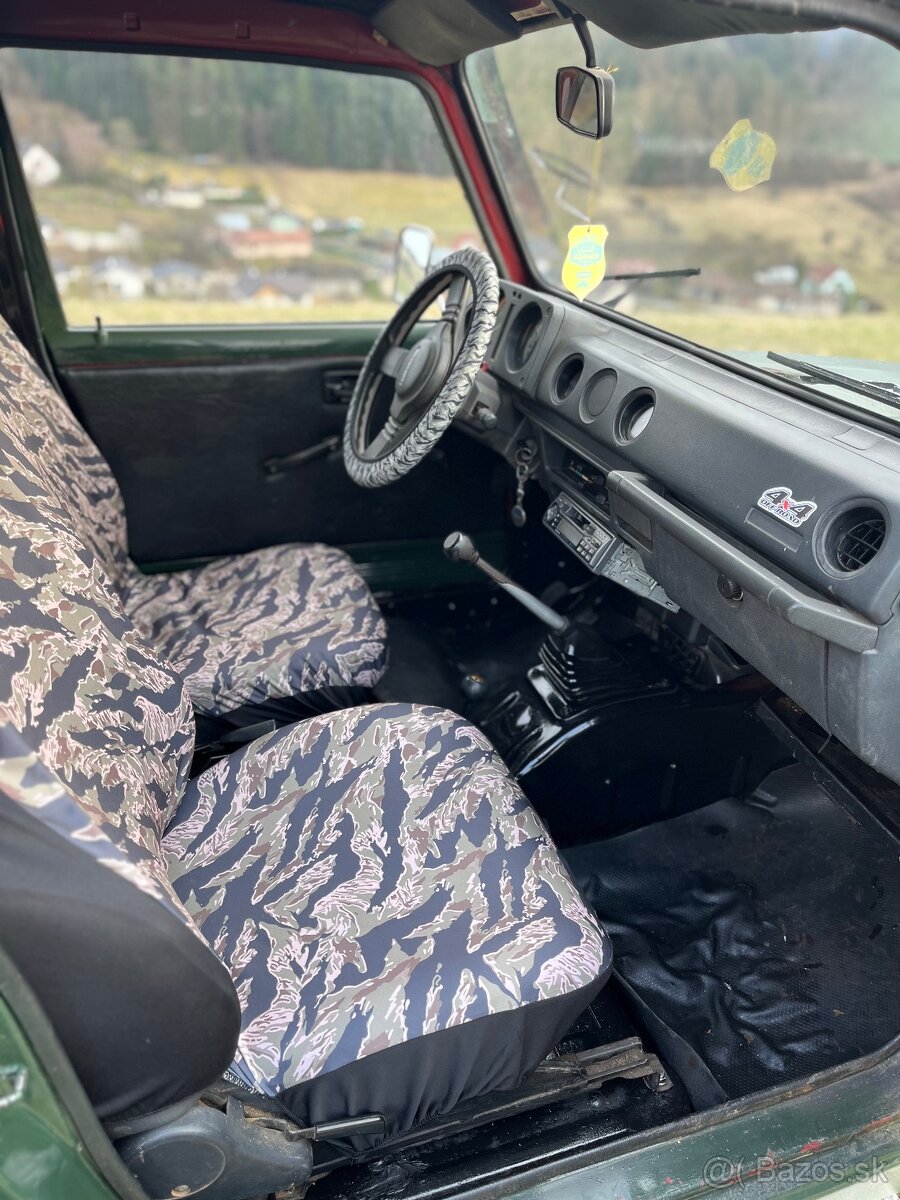 Suzuki Samurai 1.0 SJ410 - 10