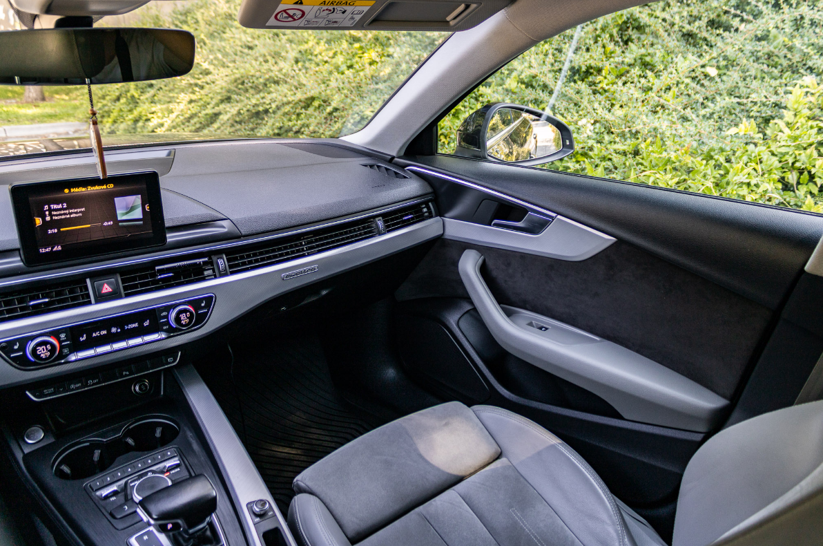 Audi A4 Avant 3.0 TDI 160kW quattro S tronic / TOP STAV / - 10