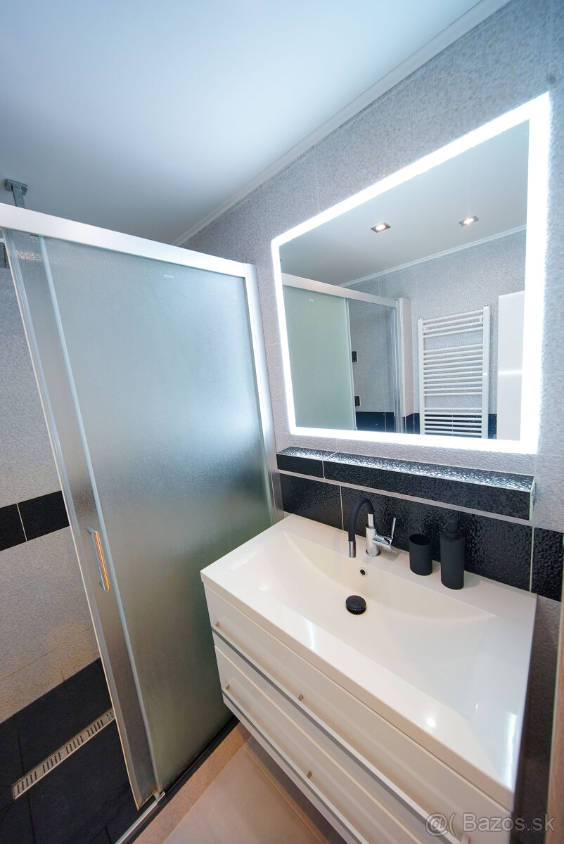 Na predaj 3 izbový byt (77 m²) na 12. p. – KVP, ZOMBOVA - 10