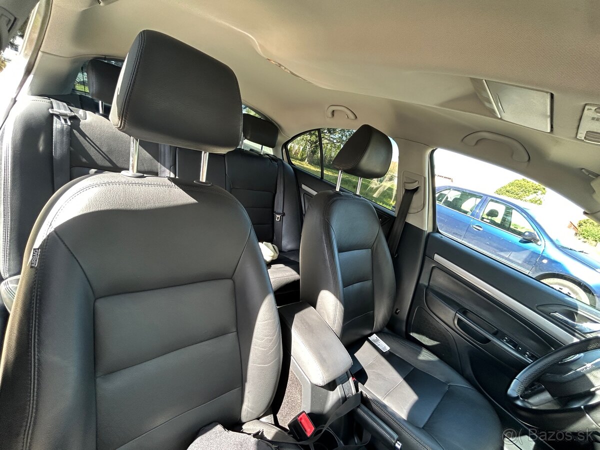 Škoda Octavia II 1.6 TDI DSG ELEGANCE - 10