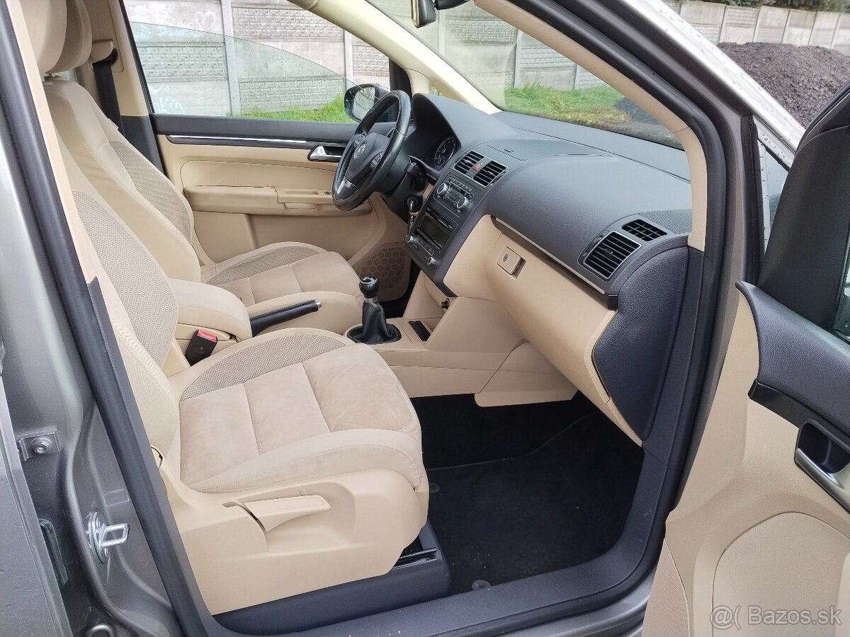 Volkswagen Touran 1.4 TSI+ CNG, 110 kw, 2011 - 10