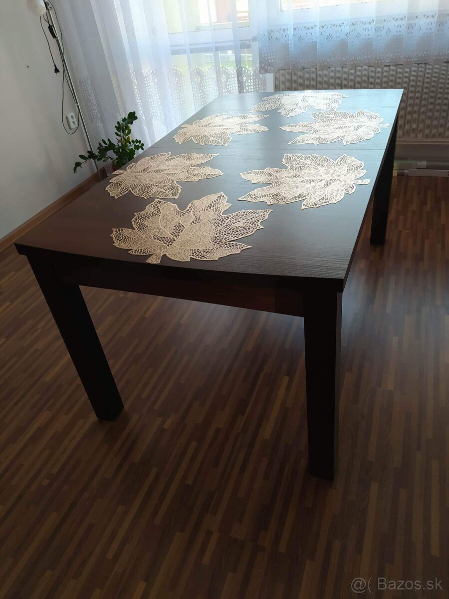 Stôl na predaj - 10