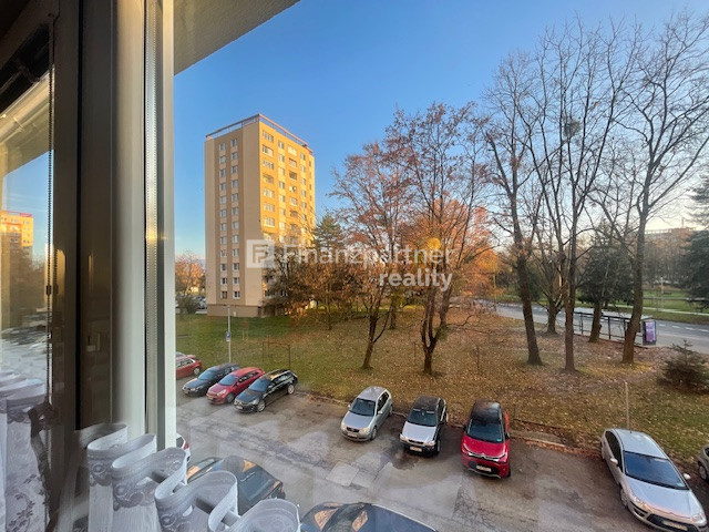 Zaujímavý dlhodobý prenájom 1izb byt na vl. clementisa s log - 10