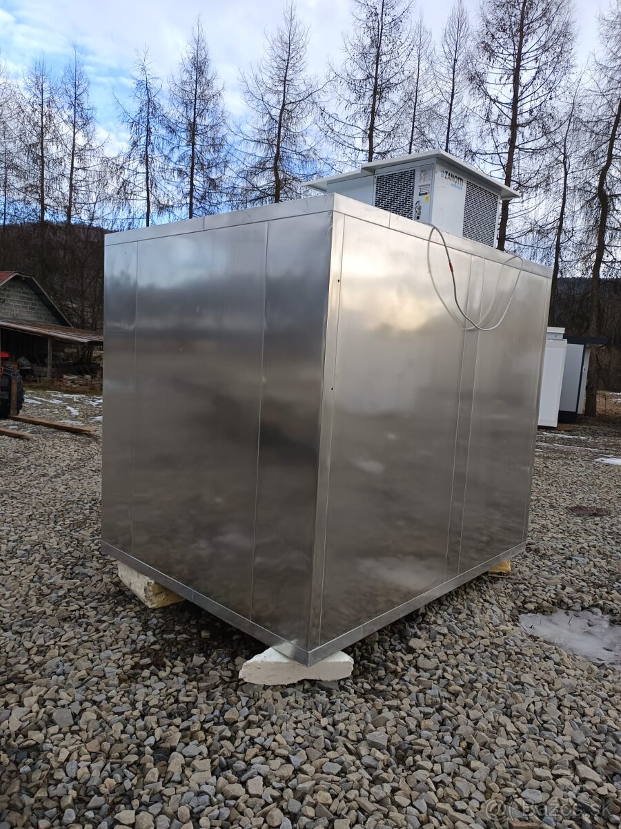 CHLADIACI BOX VONKAJSI - 10