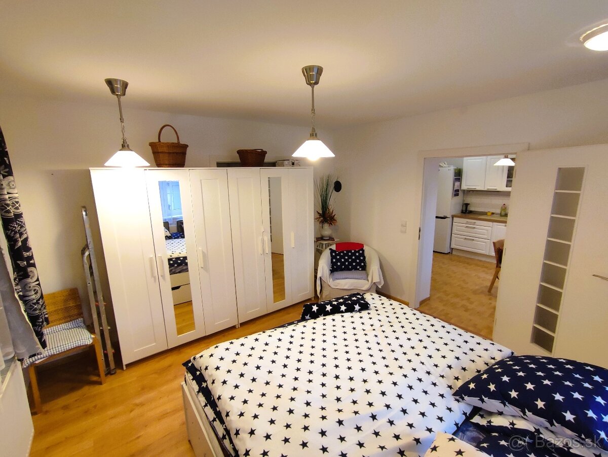 Ponúkame na predaj rodinný dom v obci Hrádok - 10