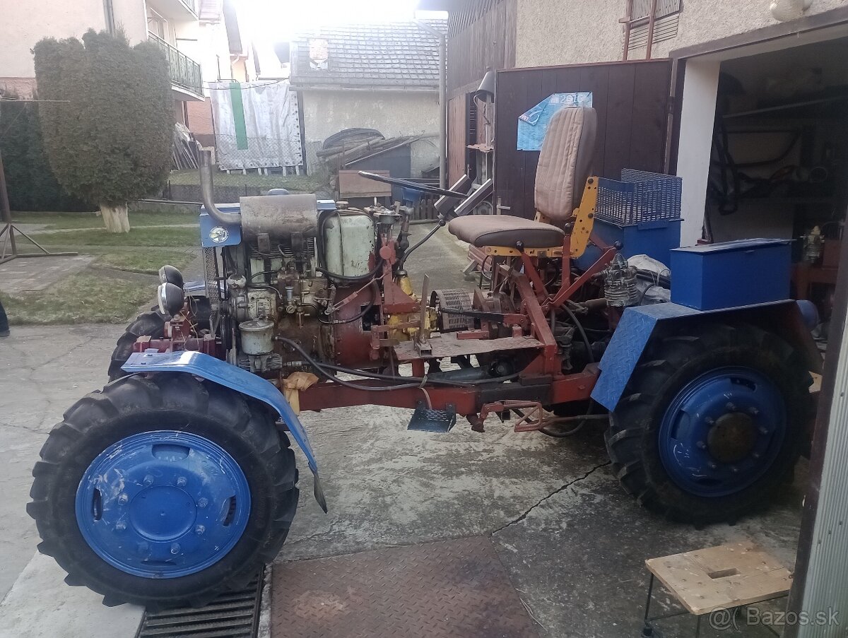 Predám traktor - 10