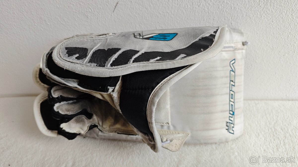 Brankárska výstroj - 10