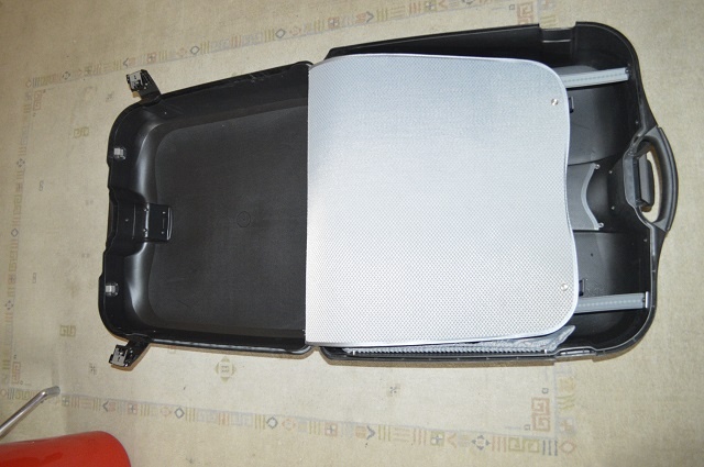 predam velky kufor SAMSONITE - 10