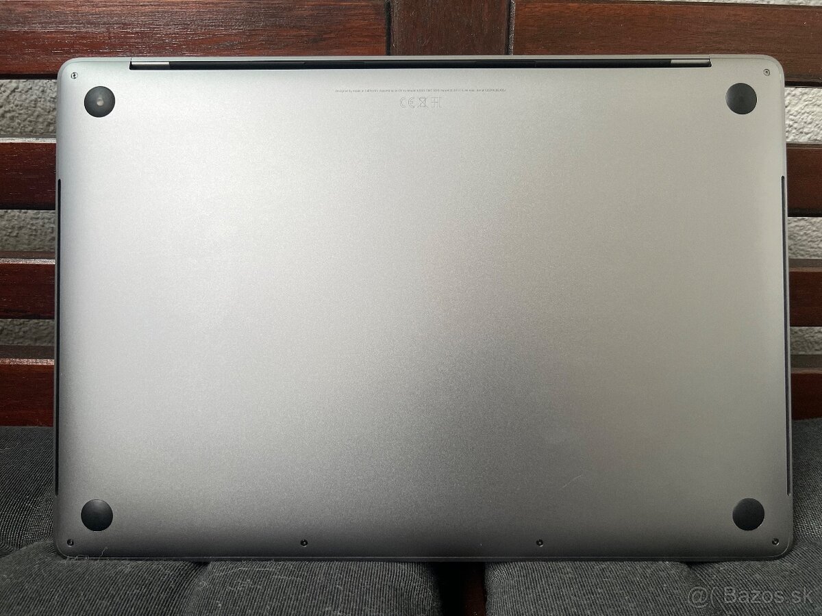 MacBook Pro 15" 2018, i7, 16GB RAM, 512 GB SSD v TOP stave - 10