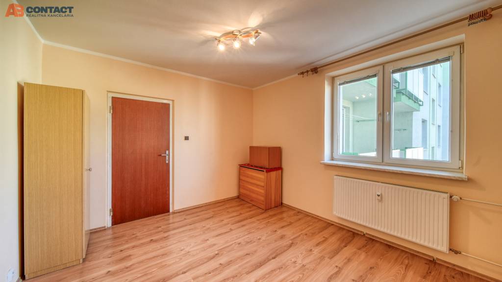 Na predaj priestranný štvorizbový byt s dvoma kúpeľňami - 10