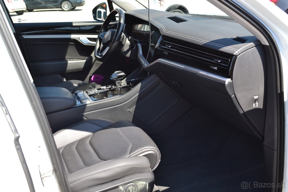 Volkswagen Touareg 3,0 TDI Elegance 4motion - 10