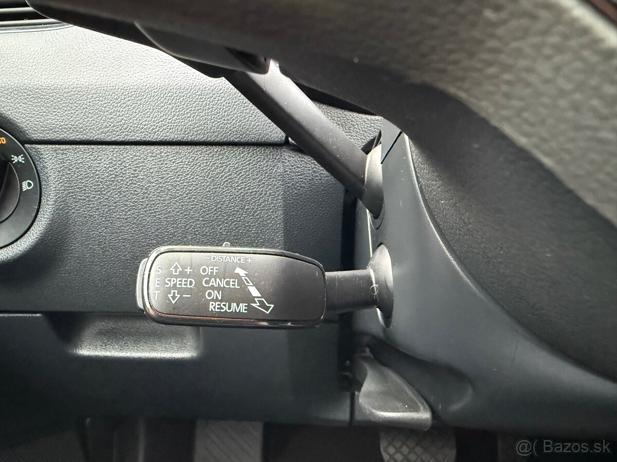 Škoda Octavia Combi Sportline 2,0 TDI DSG Full led virtual - 10