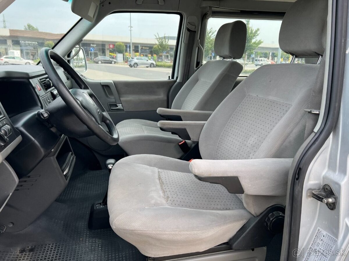 Volkswagen Caravelle 2.5 TDi 9 míst digi klima TZ - 10
